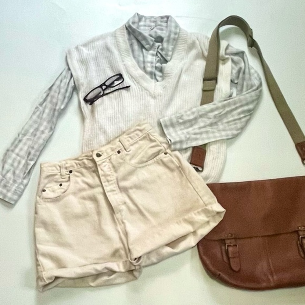 VINTAGE MICHAEL G CLASSIC WHITE MOM SHORTS